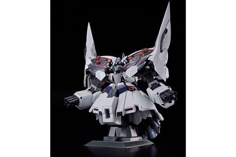 HGなのに全高83cm！ 白い｢IIネオ・ジオング｣がイカつ過ぎて戦慄した