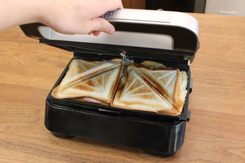 食卓にあると便利！ コンパクトな“挟み焼き”ホットプレート「マルチ
