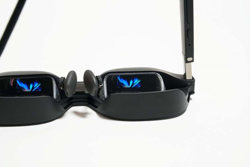 どこでも大画面で映画やゲームが楽しめる「XREAL Air 2 Pro」レビュー