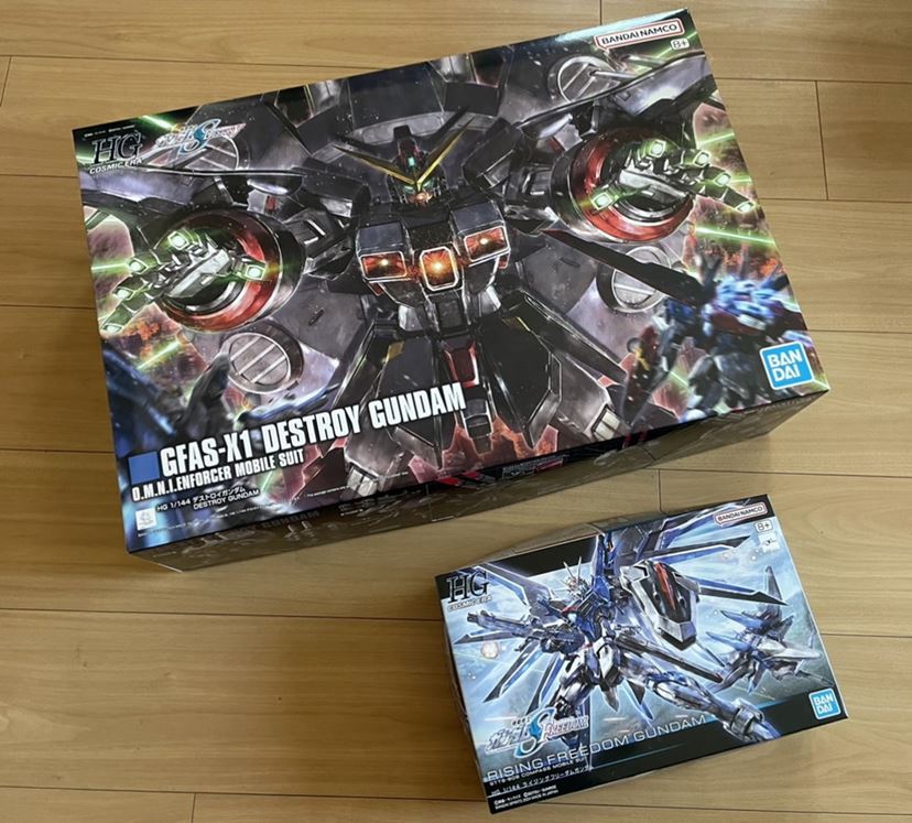 全高約39cm！ MAにも変形可能な超巨大ガンプラ「HG デストロイガンダム