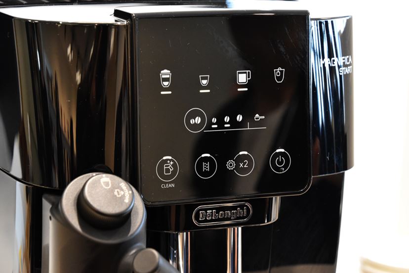 フワッフワ泡の本格カプチーノがワンタッチで！ 人気No.1の全自動