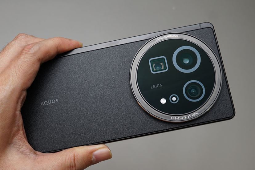 AQUOS R9 Pro」レビュー！ シャッターボタン搭載でカメラに近づいた