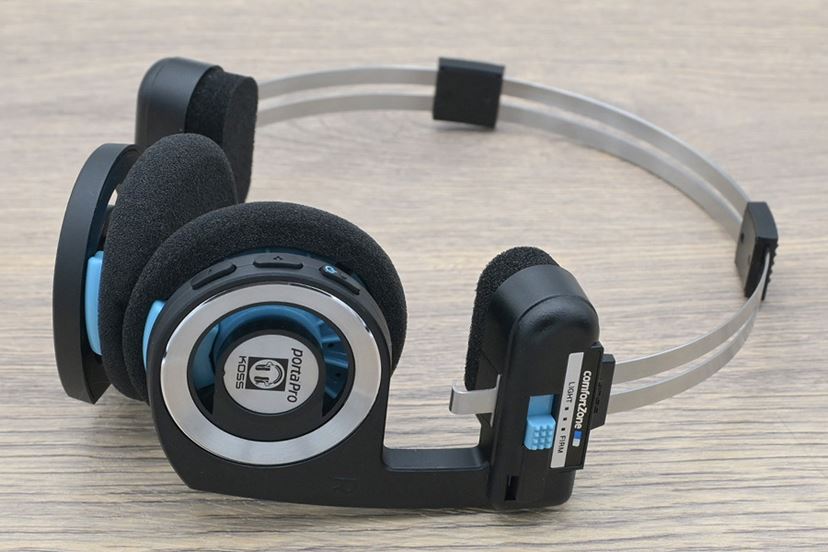 見た目はレトロ、機能は最新！ ワイヤレスヘッドホン注目モデルを