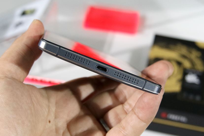 FREETEL、約4万円のハイスペックスマホ「SAMURAI極」を11月発売！ 8