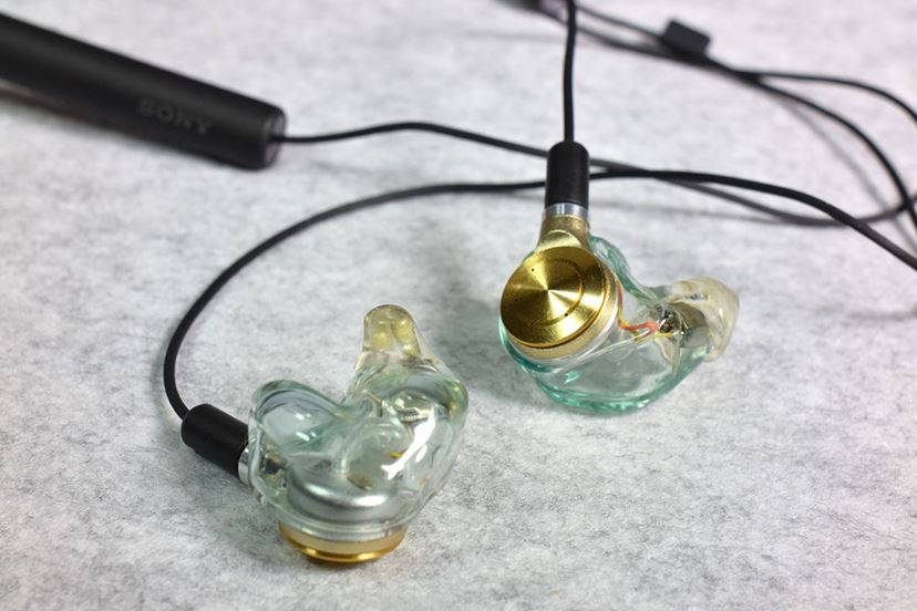 お気に入りイヤホンをワイヤレスに！ ソニー「MUC-M2BT1」 - 価格.com