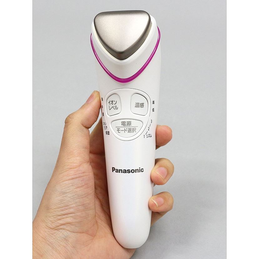 三角ヘッドで目元や小鼻もしっかりケアできる導入美容器「イオン