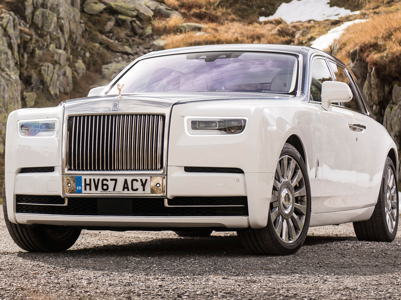 ロールス・ロイス ファントムの価格・新型情報・グレード諸元 価格.com