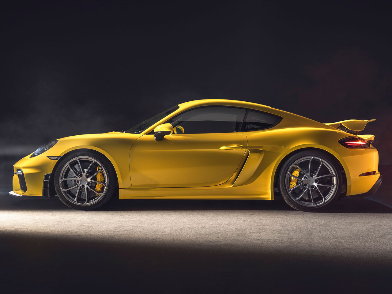 ポルシェ 718 ケイマンGT4の価格・新型情報・グレード諸元 価格.com