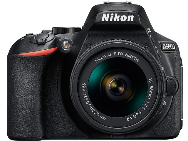 D5600 ダブルズームキットの製品画像 - 価格.com