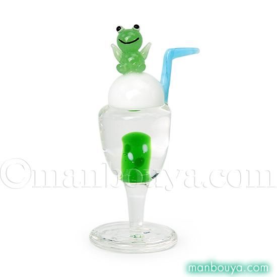 カエル 雑貨 ガラス細工 ミニチュア 置物 夏 飾り かえるとクリーム