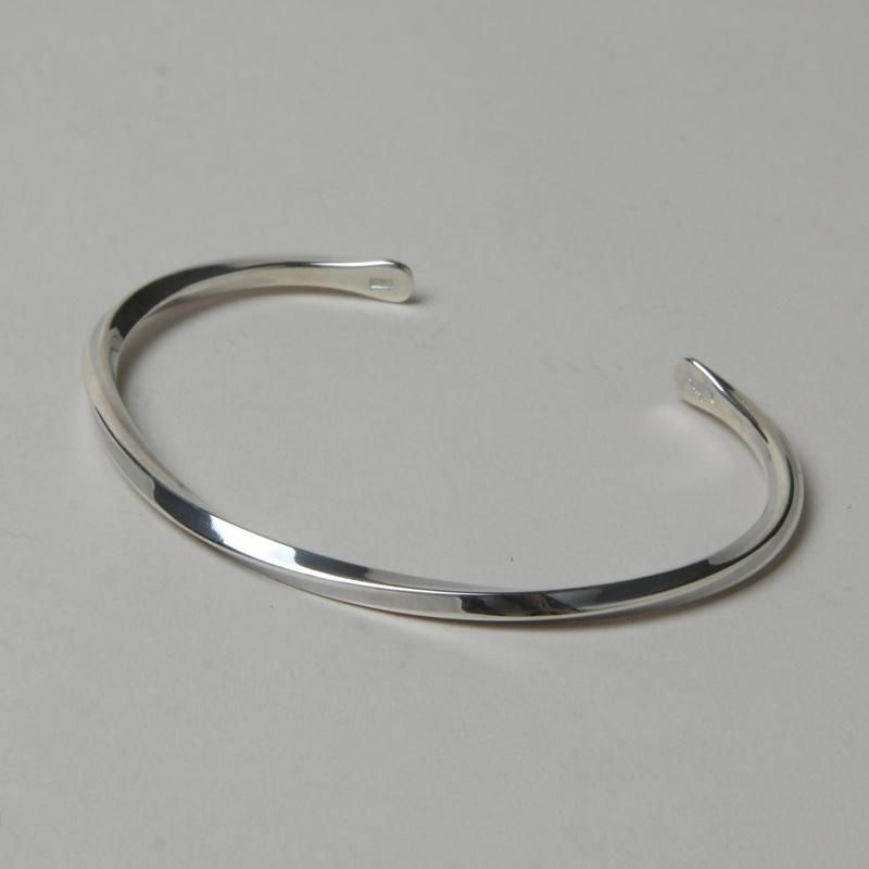 BRU NA BOINNE (ブルーナボイン) トルネードバングルナロー