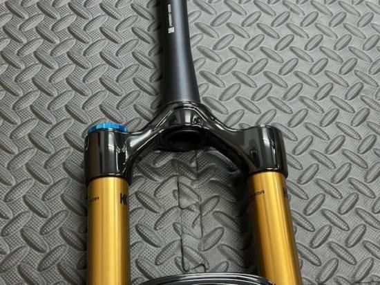 玄武店頭在庫有。 2026 FOX 36 FLOAT 29in F-S 160 Grip X2 S-BLK