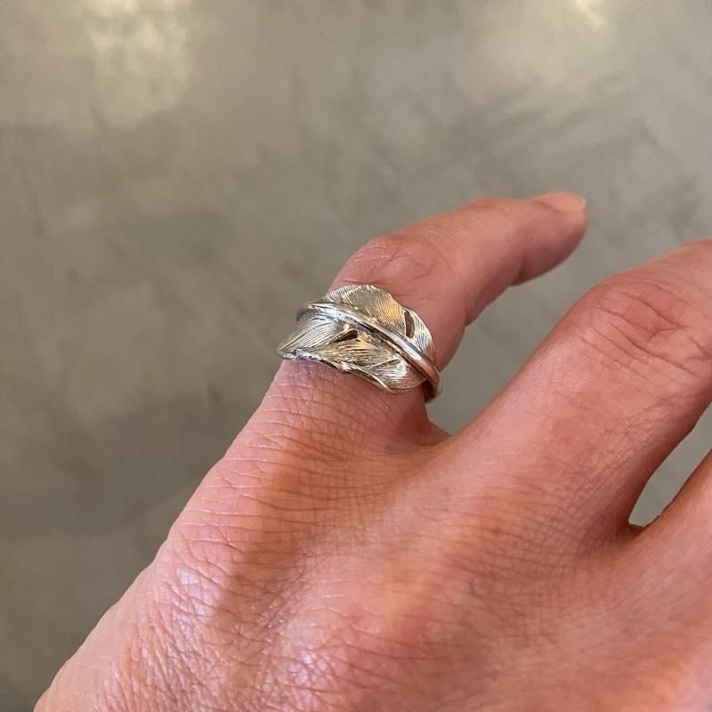 KAZEKIRI FEATHER PINKIE RING - LARRY SMITH - ラリースミス | Specs