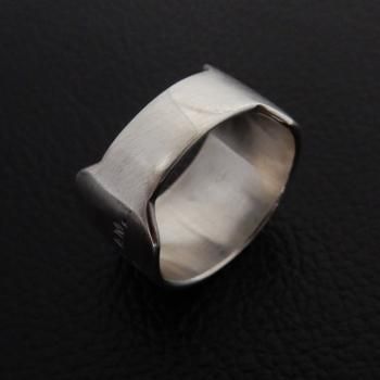 Vantique/ヴァンティーク カートコバーン リリック リング