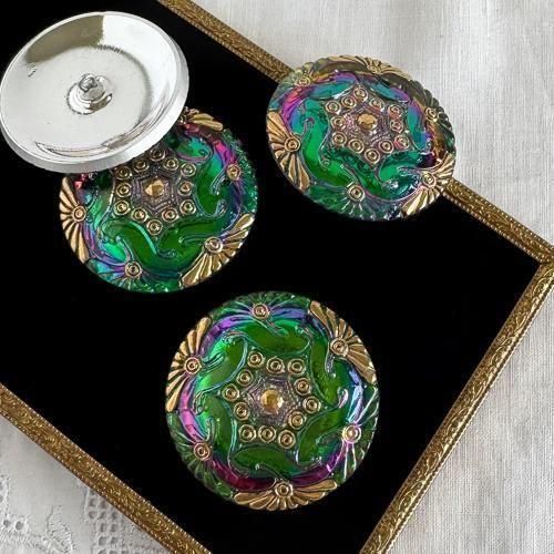 チェコのガラスボタン 40mm ヴィトラルグリーン 特大 - チェコ雑貨と