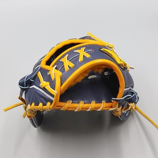 新古品】 ミズノ 軟式グローブ / 内野手用 無料型付け (mizuno グラブ