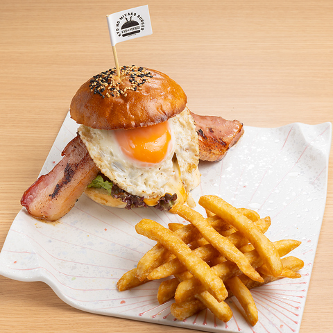 KYONOMIYAKO BURGER キョウノミヤコバーガー(七条駅/ダイニングバー