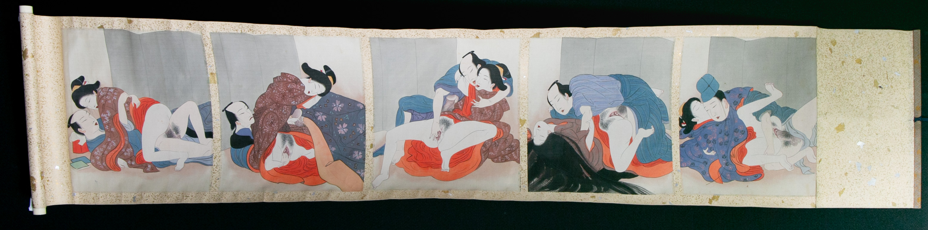 貨幣博物館 | 肉筆春画(枕絵) 五画 絹本巻物 約30×143cm 金銀箔入紙