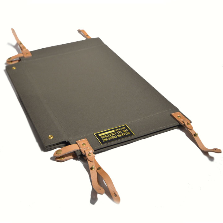 INOUT （イナウト） / Turtle Table Under Storage