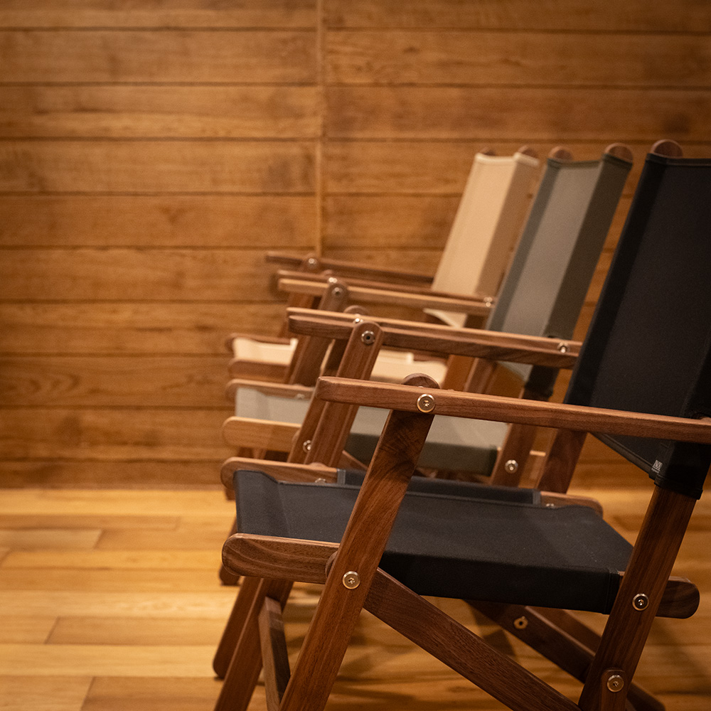 INOUT （イナウト） / Just Right Chair Walnut