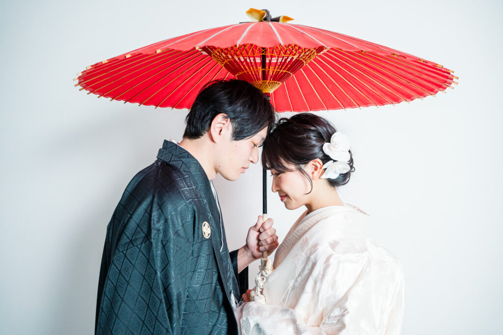 番傘を使った和装前撮りポーズ15選｜王道から映える応用テクまで徹底ガイド
