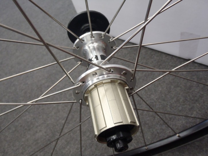 3T ACCELERO PRO 40 : -INFINITY-兵庫県唯一のロードバイクを専門と