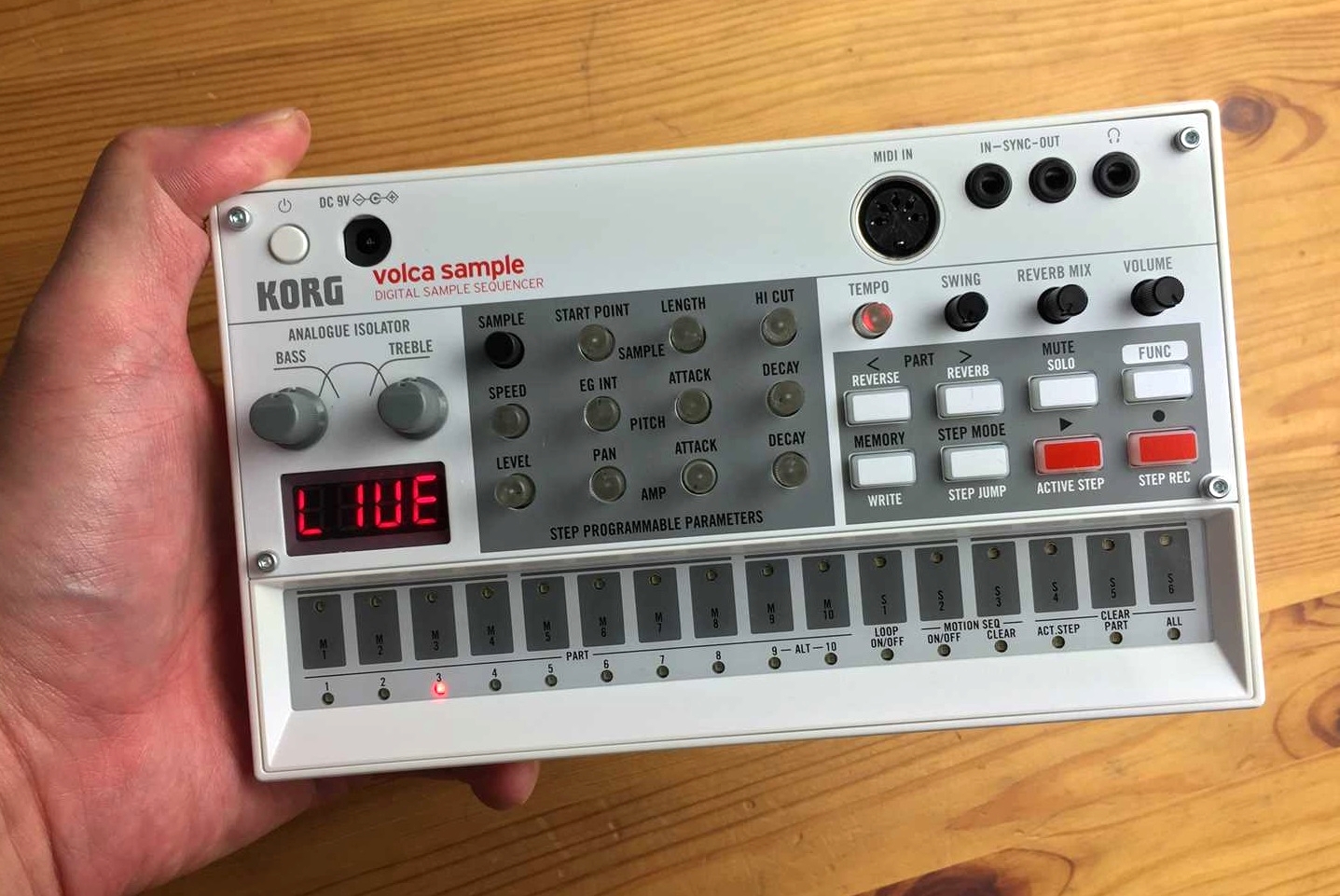 レビュー】KORGのデジタル・サンプル・シーケンサー「VOLCA SAMPLE」を