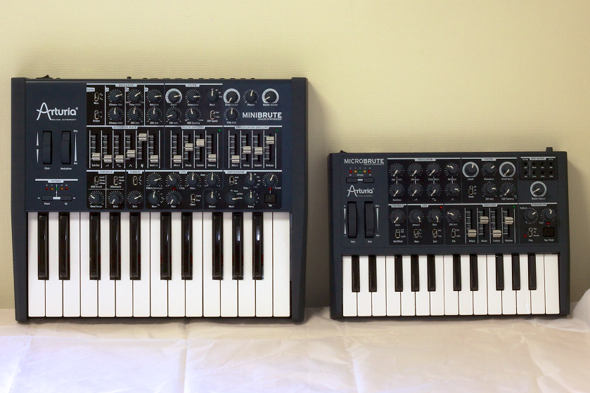 ジャンク品）arturia ジャンク品 arturia MICROBRUTE マイクロブルート