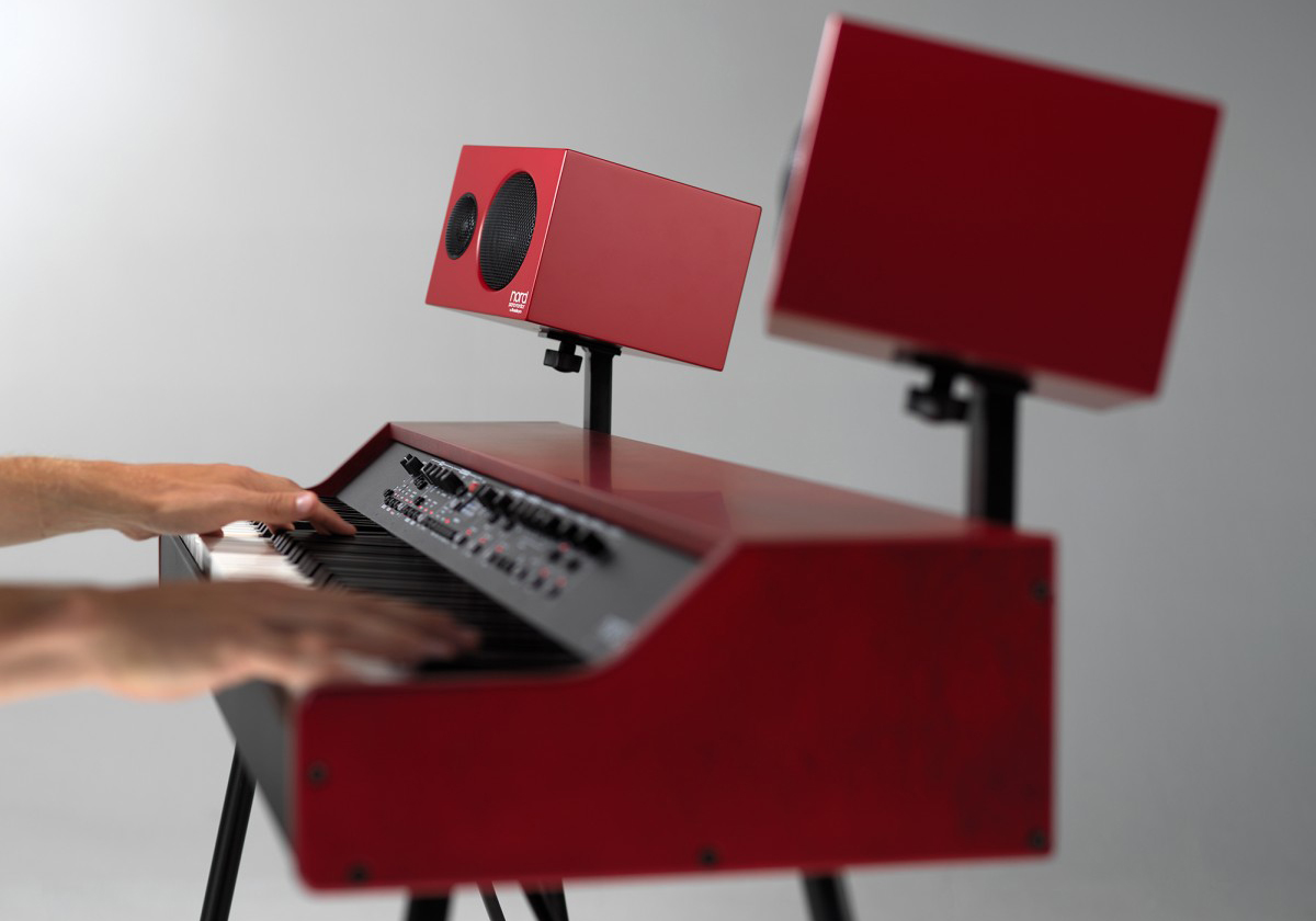 Clavia Nord Piano Monitor V2 | 鍵盤用の専用モニタースピーカー