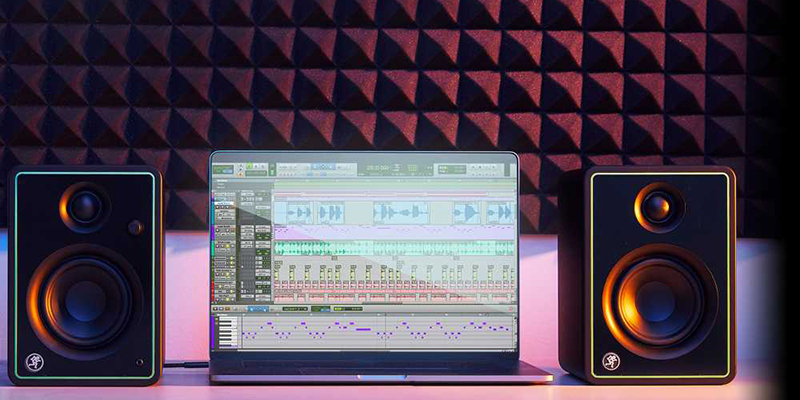 Mackie CR3-X / CR4-X / CR5-X | グリーン縁がアクセントの