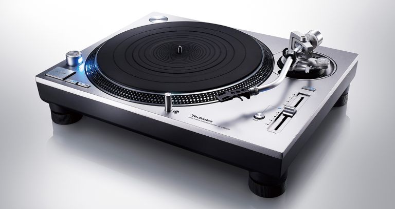 Technics SL-1200GR2 | 新開発の新世代モーターを搭載したアナログ
