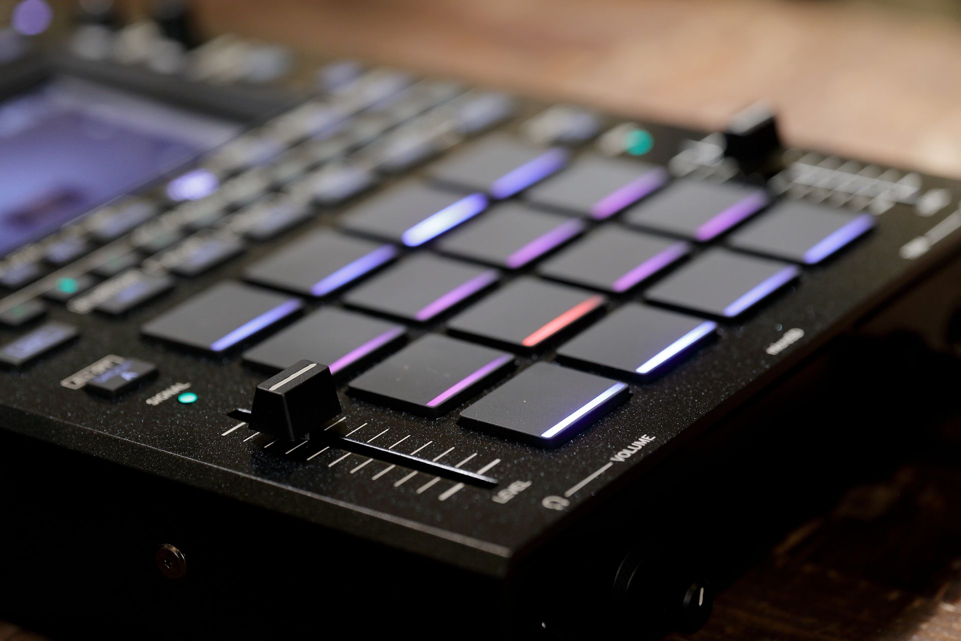 KAOSS REPLAY | カオスパッドが復活！ルーパーやボコーダー搭載の