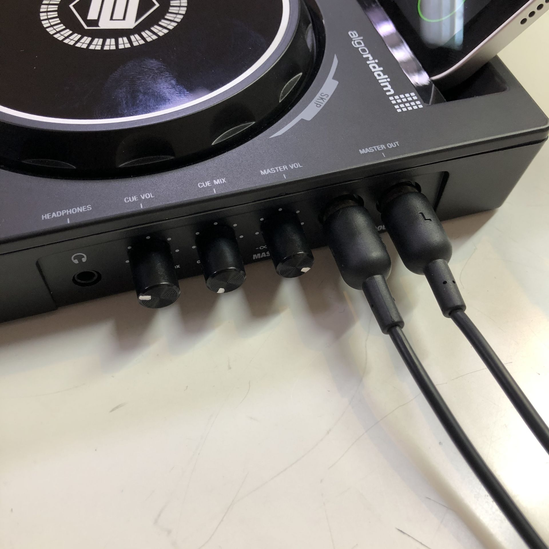 djay用コントローラー「RELOOP BUDDY」登場！｜島村楽器 三宮オーパ店