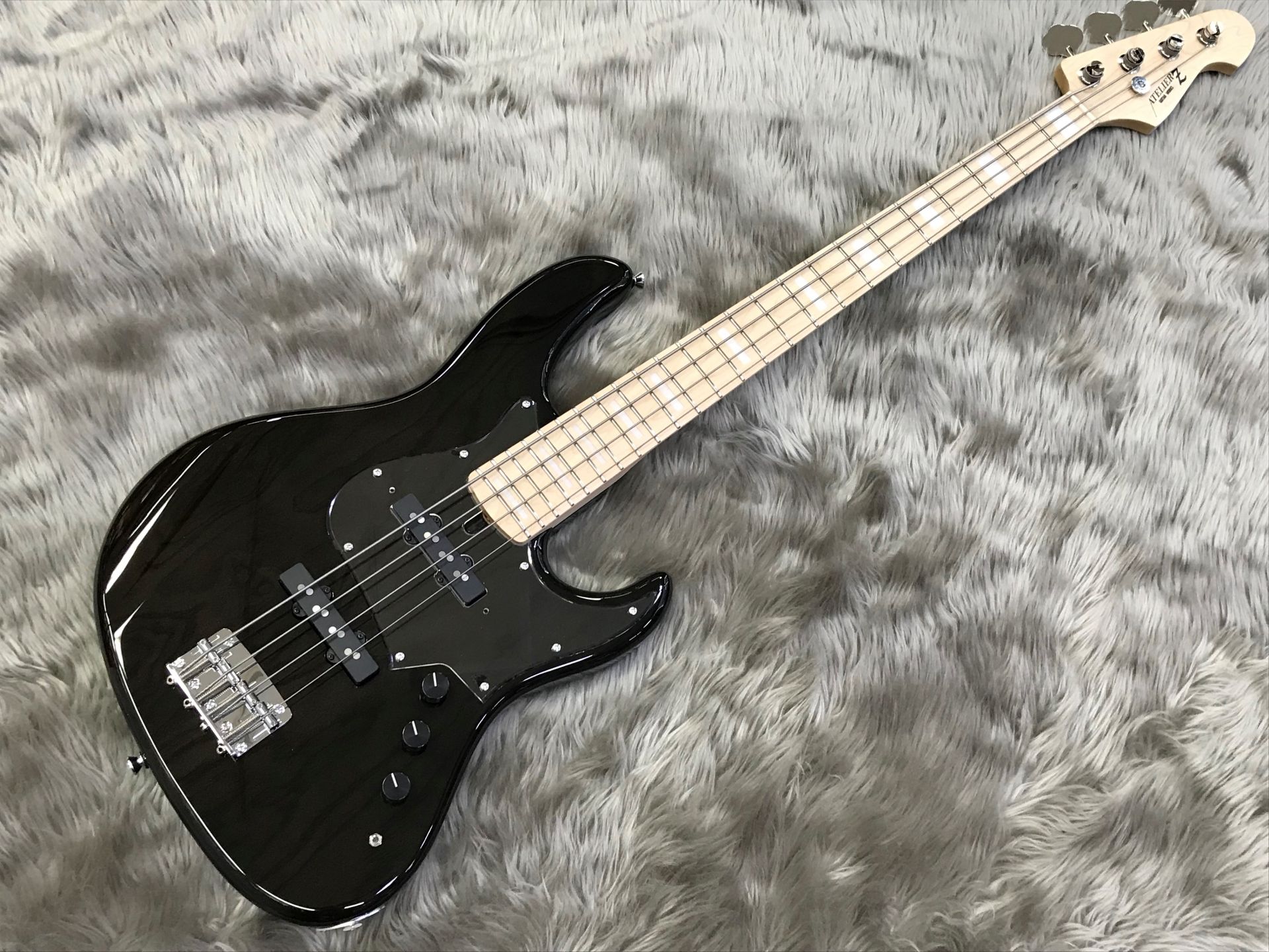 エレキベース入荷情報】ATELIER Z – Beta4Standard/M カラー別2本入荷