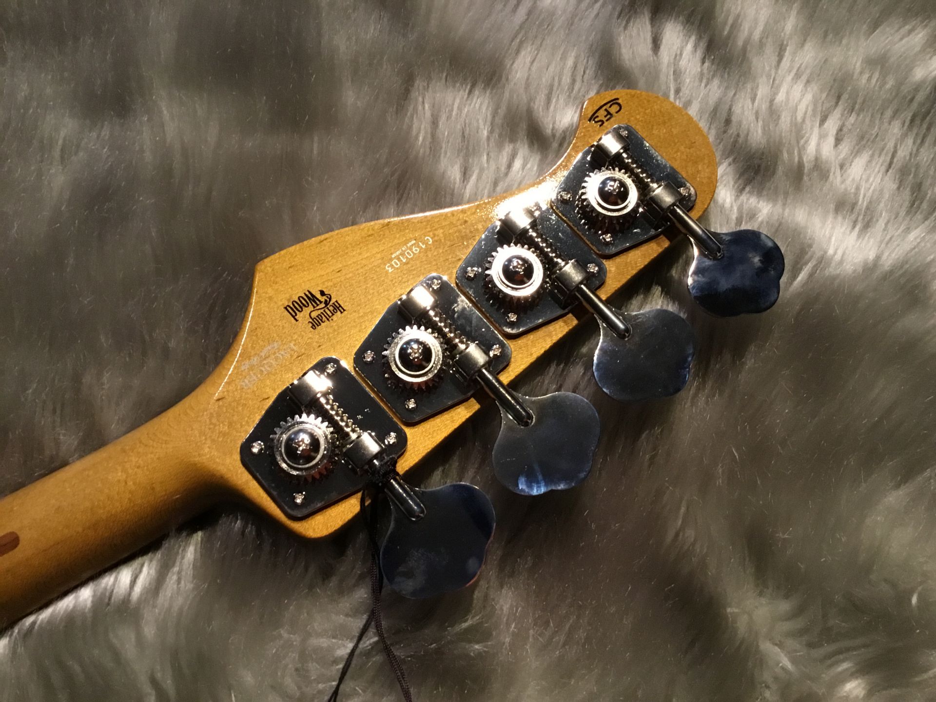 エレキベース】HISTORY – HSシリーズ、CZシリーズ入荷しました！｜島村