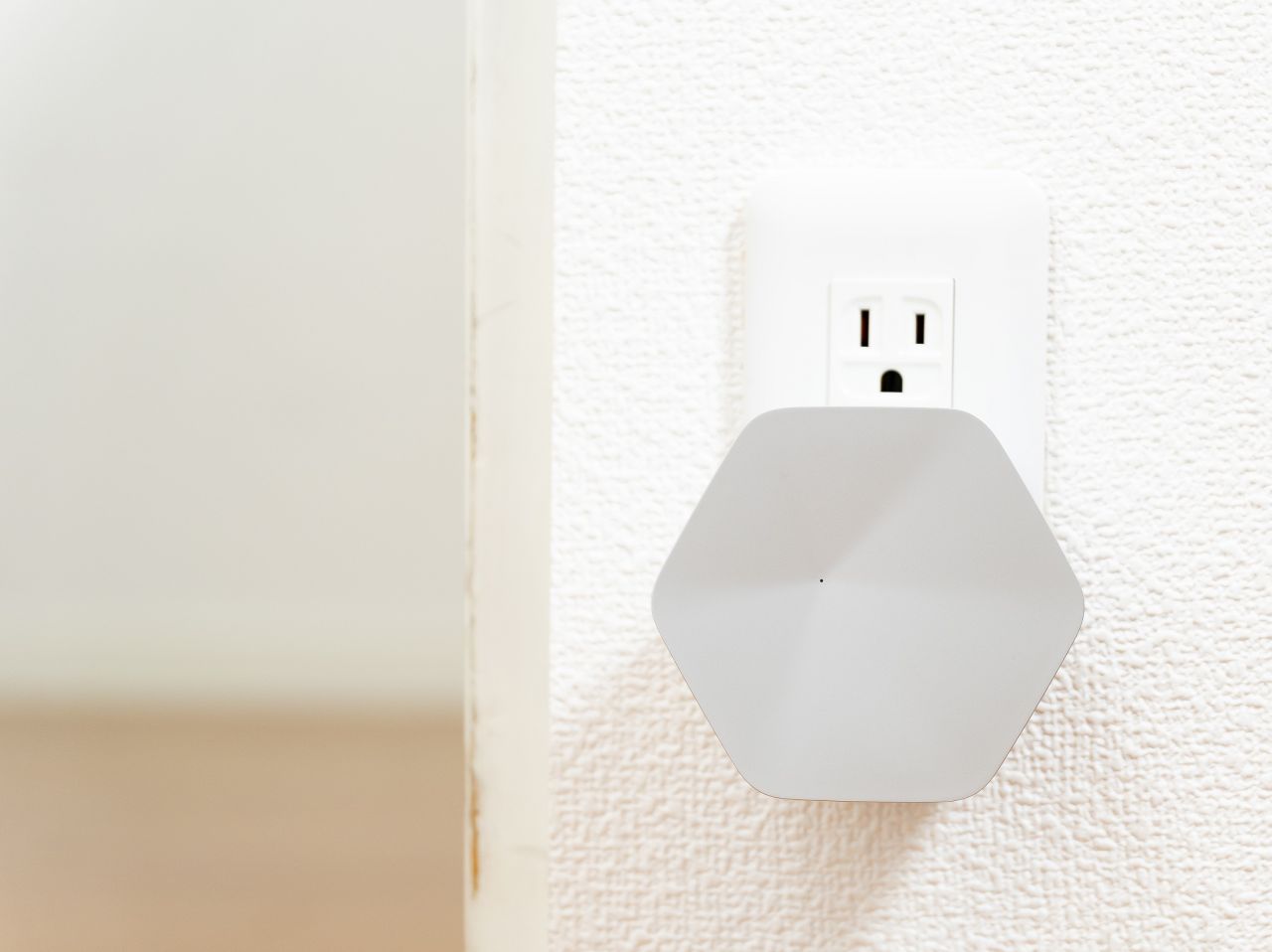 月額800円の「J:COMメッシュWi-Fi」、国内初の月額制メッシュが10月