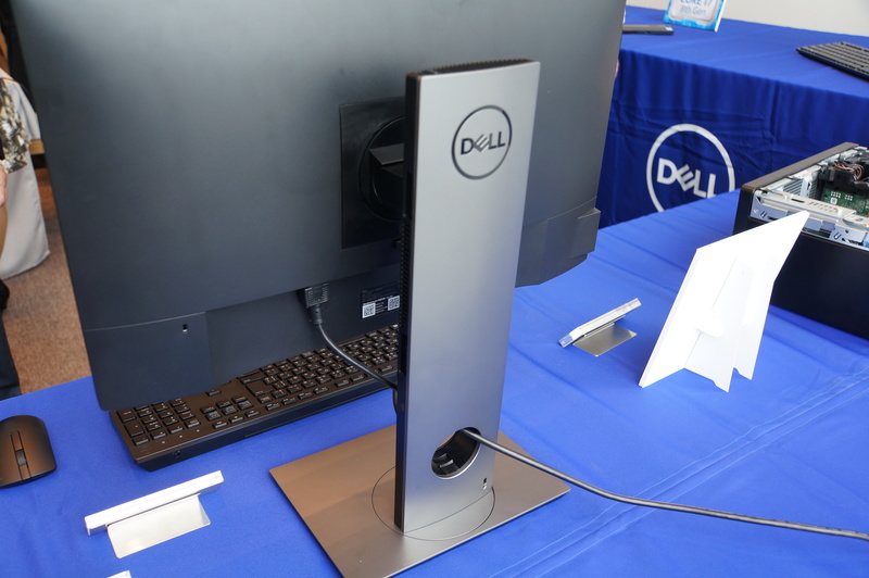 ディスプレイスタンド型PC」をデルが発表、デュアルディスプレイにも