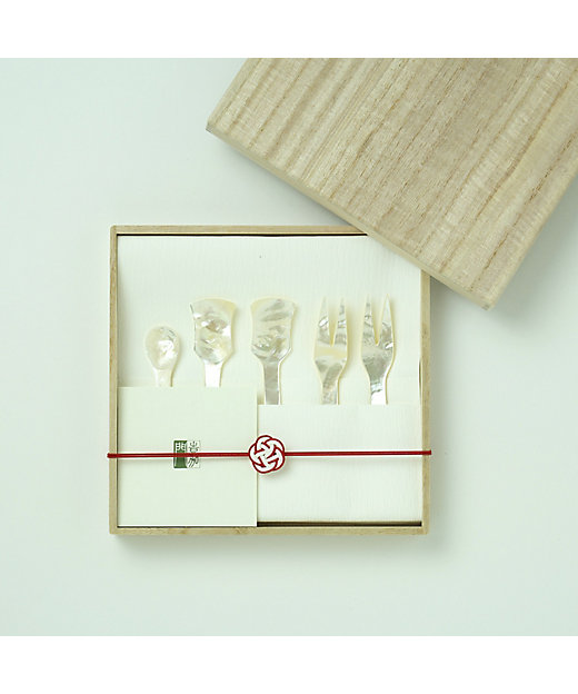 白蝶貝カトラリーセット 桐箱入り | 嘉門工藝/カモンコウゲイ | 三越