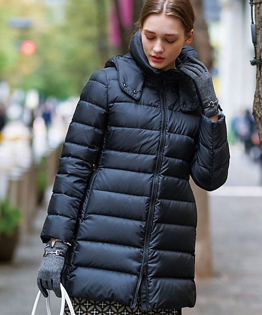 大人百花冬号掲載 モデル美香さん着用】ホワイトグースダウンドレス