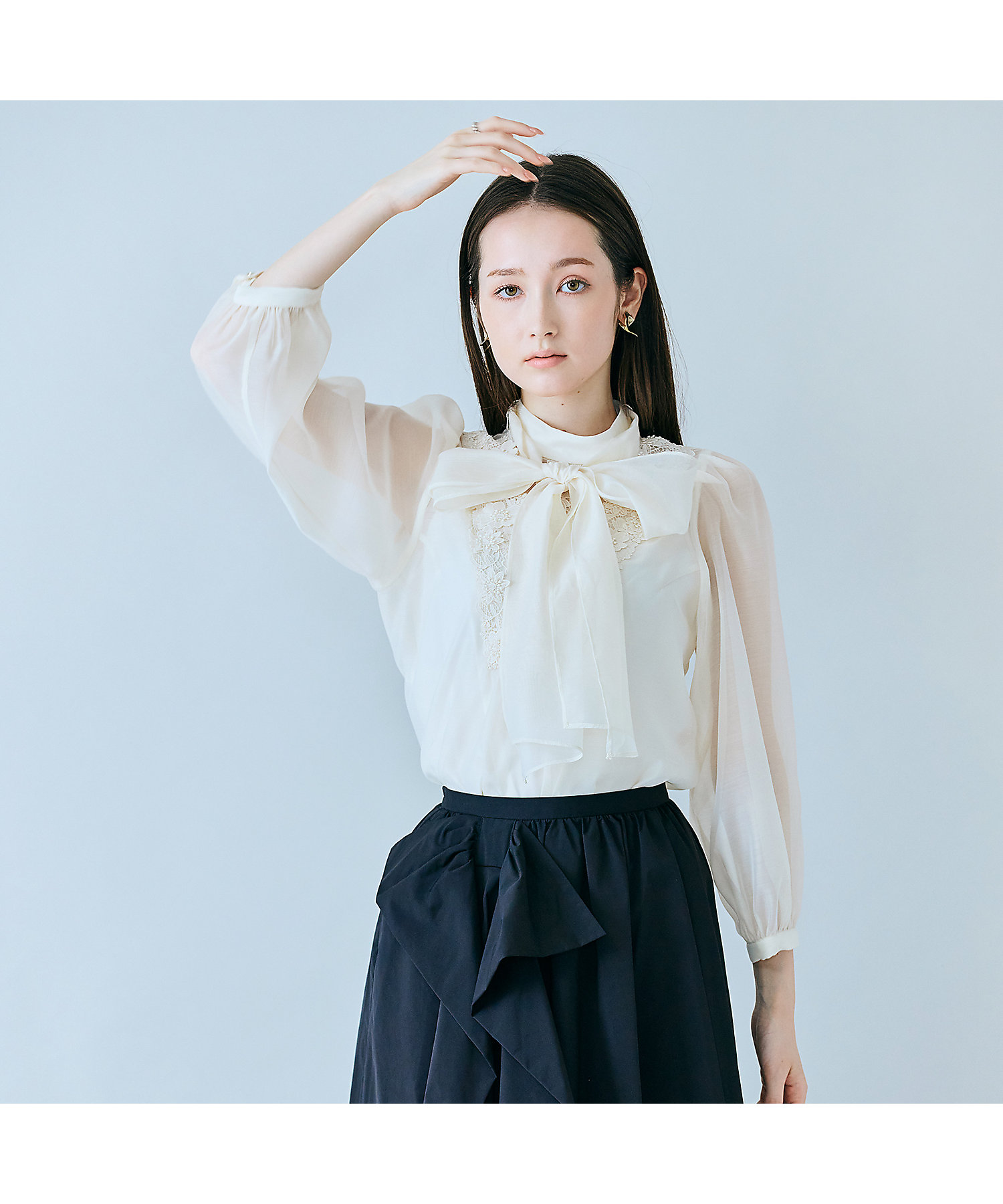 フラワーレースリボンタイ付きブラウス（83031605） | Rose