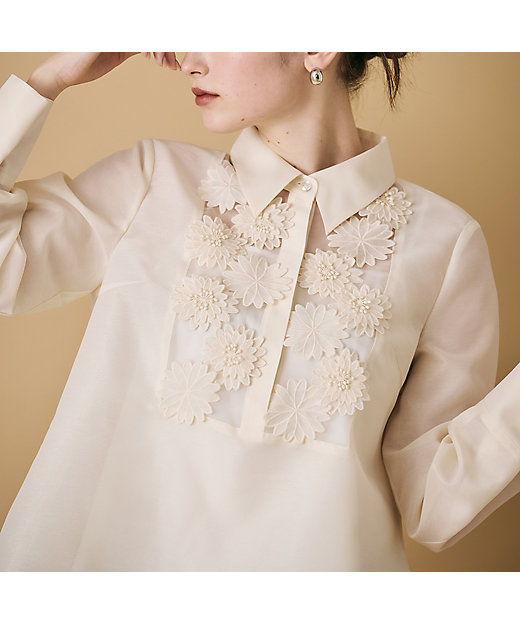 立体フラワーモチーフ付きブラウス（83035509） | Rose Tiara