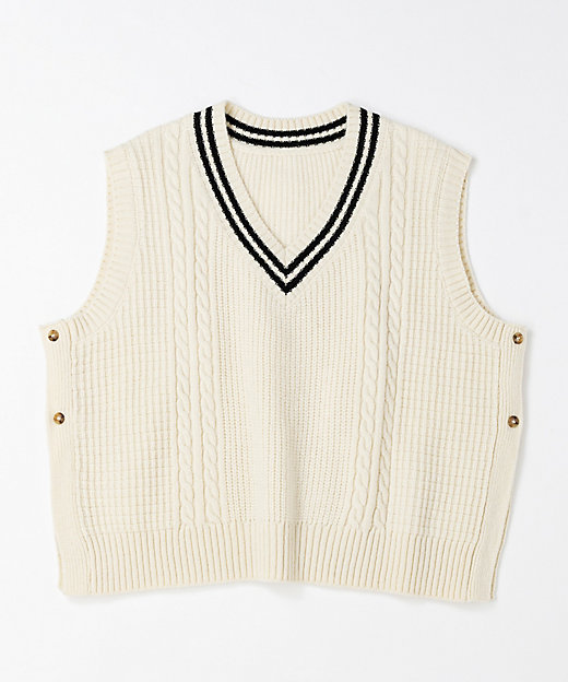 ジョエルベスト ラインの入ったケーブルニットベスト 1325553ー