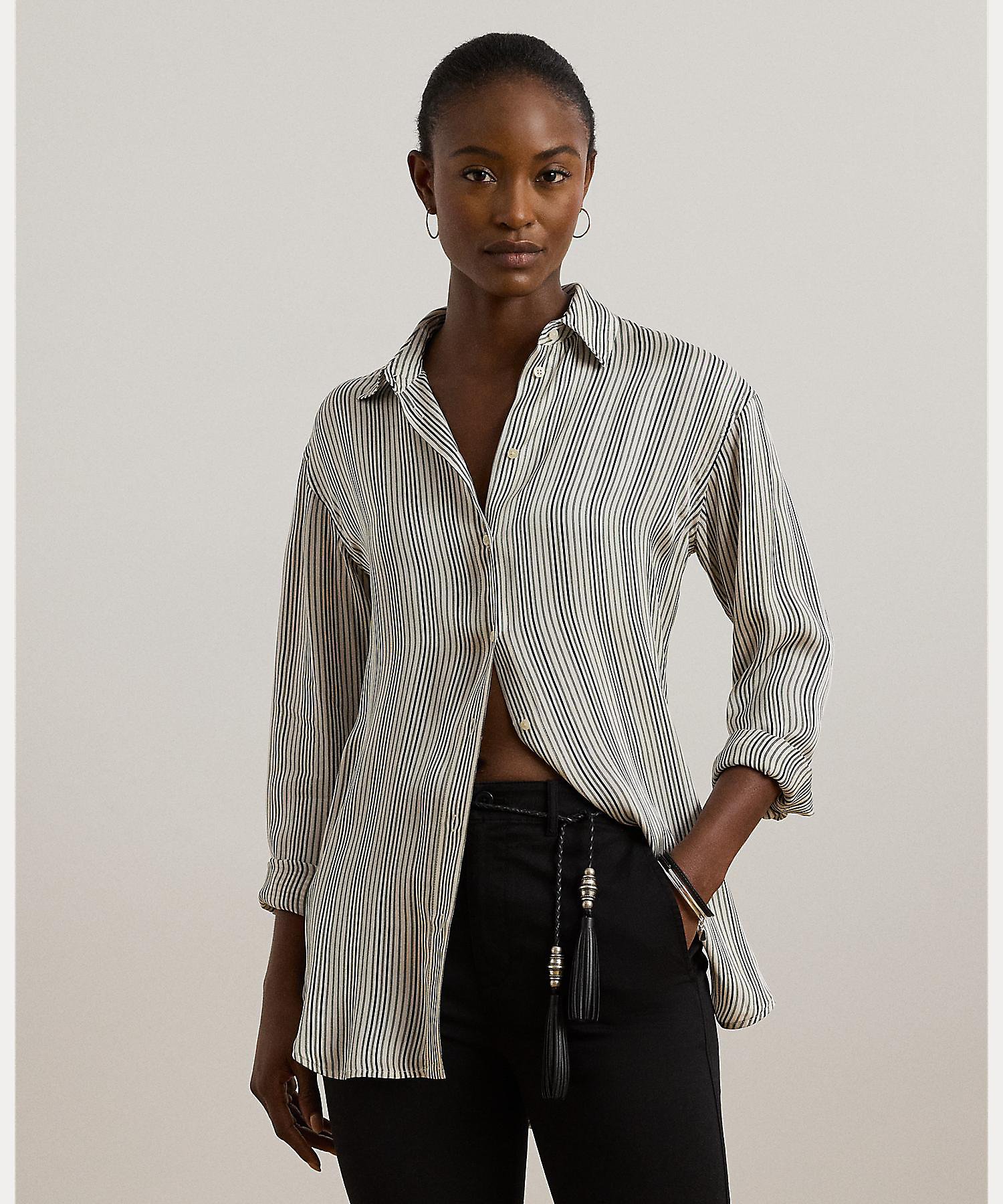 リラックス フィット ストライプド サテン シャツ