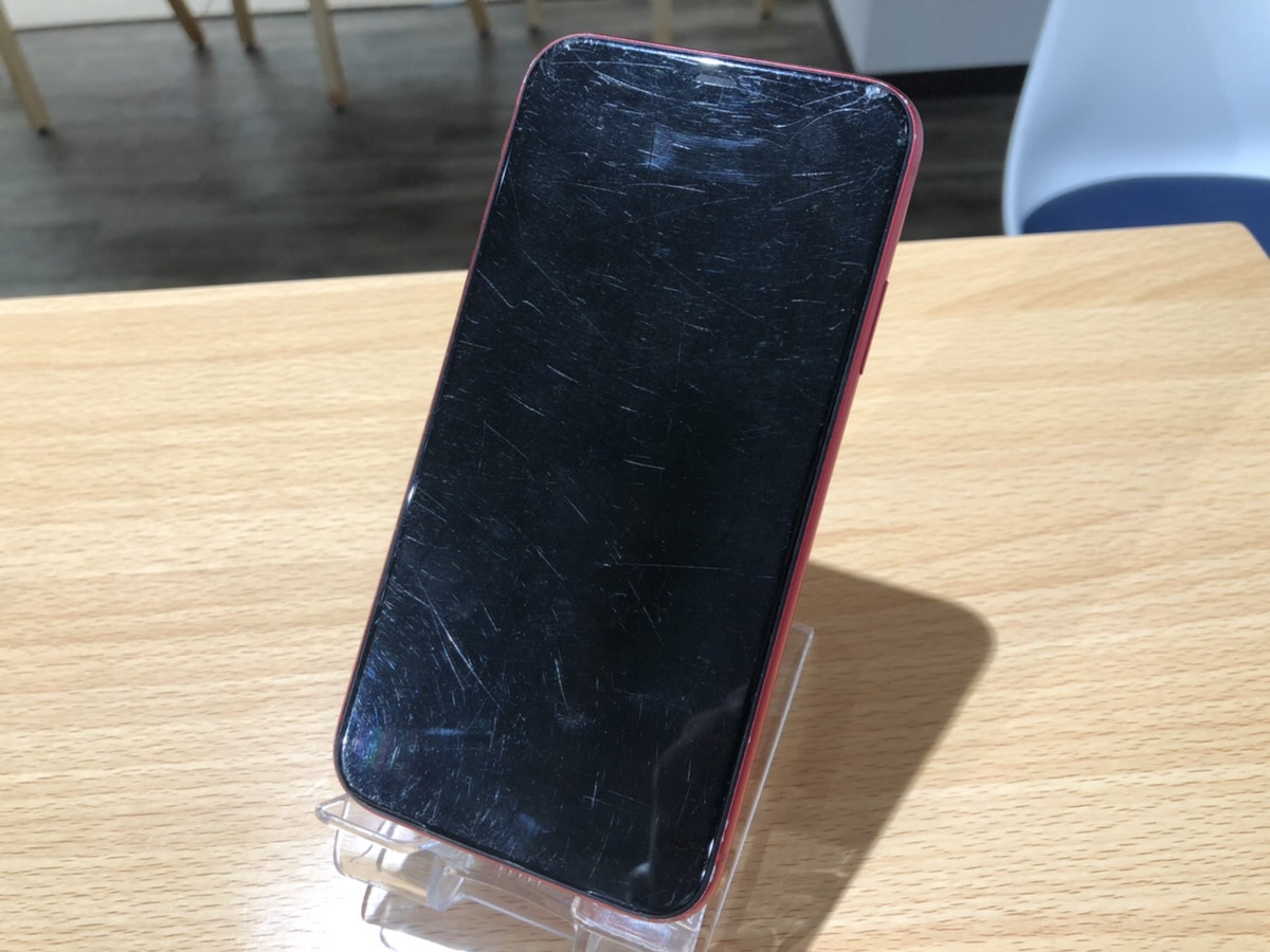 新潟市中央区】画面キズだらけ破損品のiPhoneも高価買取はスマホ