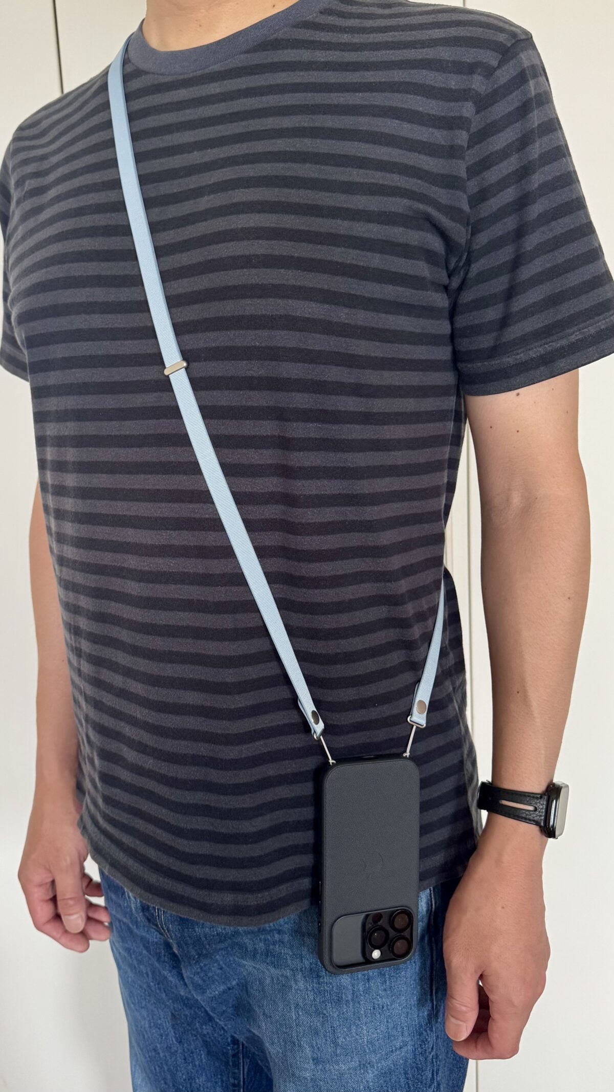 レビュー】Apple純正クロスボディストラップ、9,980円の価値は