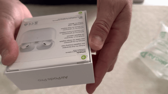 AirPods Pro 2の開封動画が公開、XSサイズのイヤーチップが同梱