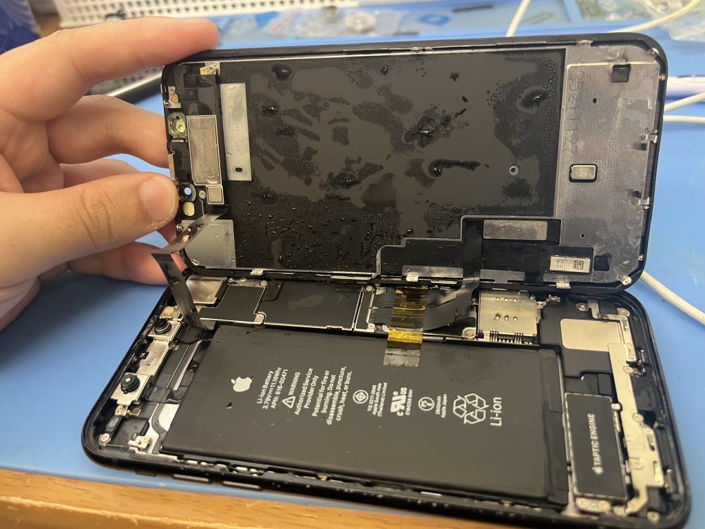 FaceIDの不調…なぜ？ | iPhone修理コラム