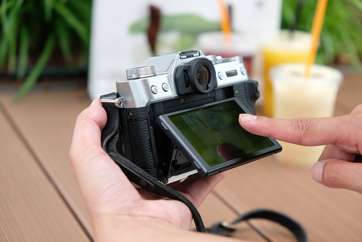 Xシリーズレビュー】どこがどう進化したの？『X-T30』は初心者女子にも