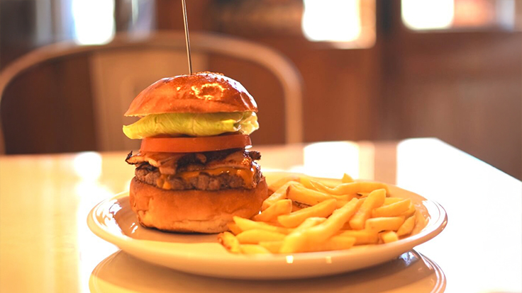 鶯谷｜ディープスポットの本格ハンバーガー！『CANNONBALL DINER』の