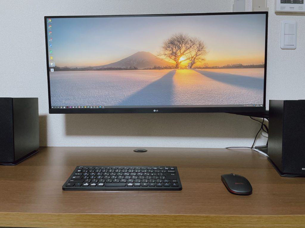 LGの34WN750-Bをレビュー！平面の34インチウルトラワイドモニター